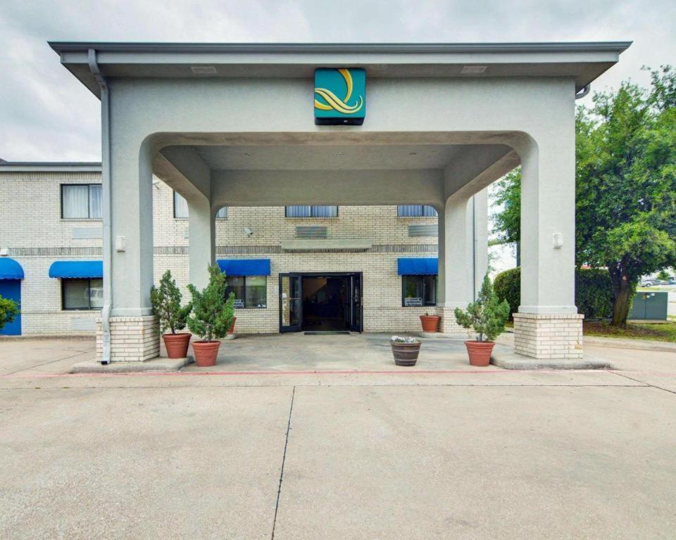 Quality & Hotel
