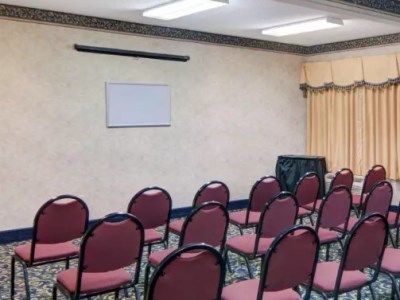Hotel Quality & Grand Prairie